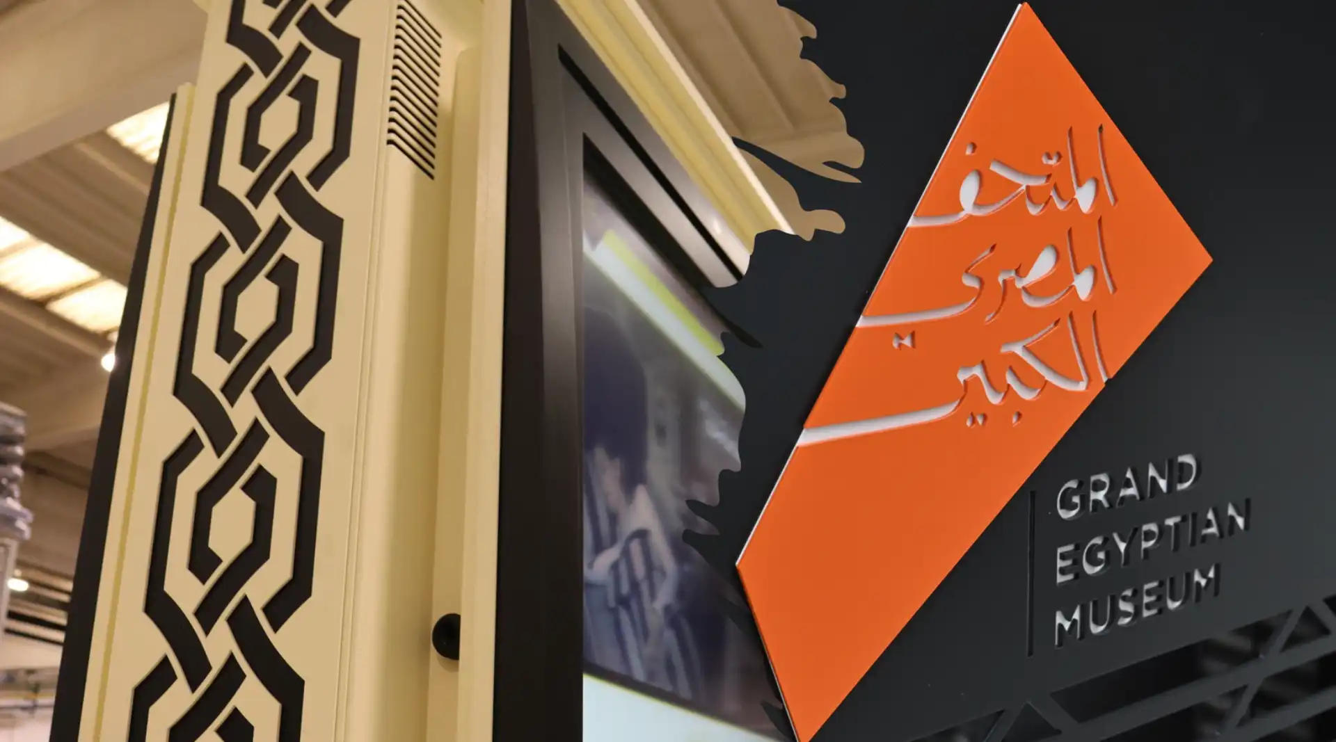 EKS customization capability