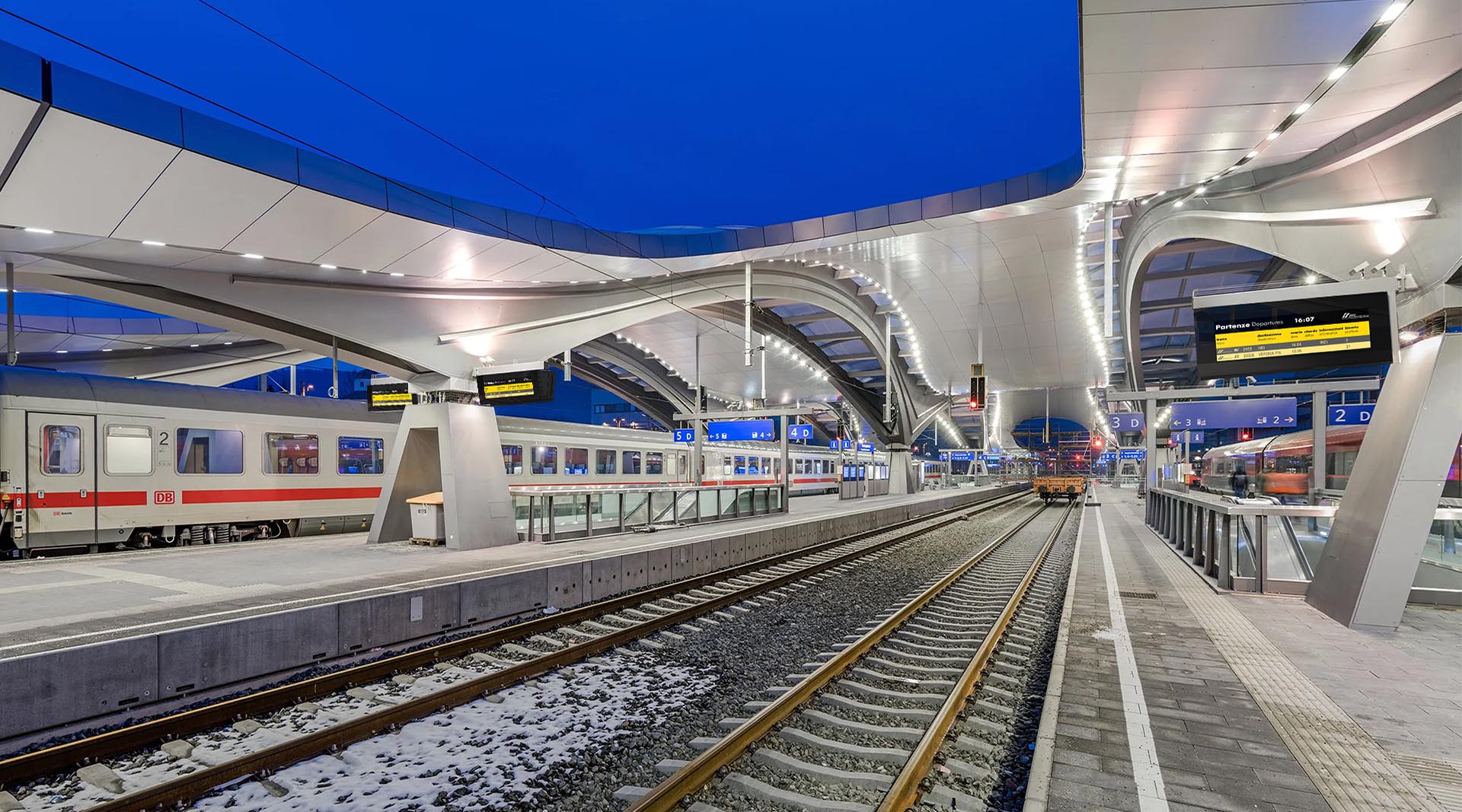 SVS outdoor partial sun